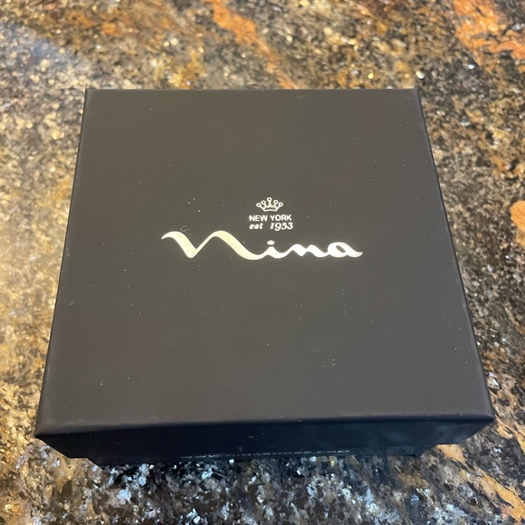 NEVER WORN! Beautiful teardrop SPARKLY clip earrings 💎 - Picture 6 of 10